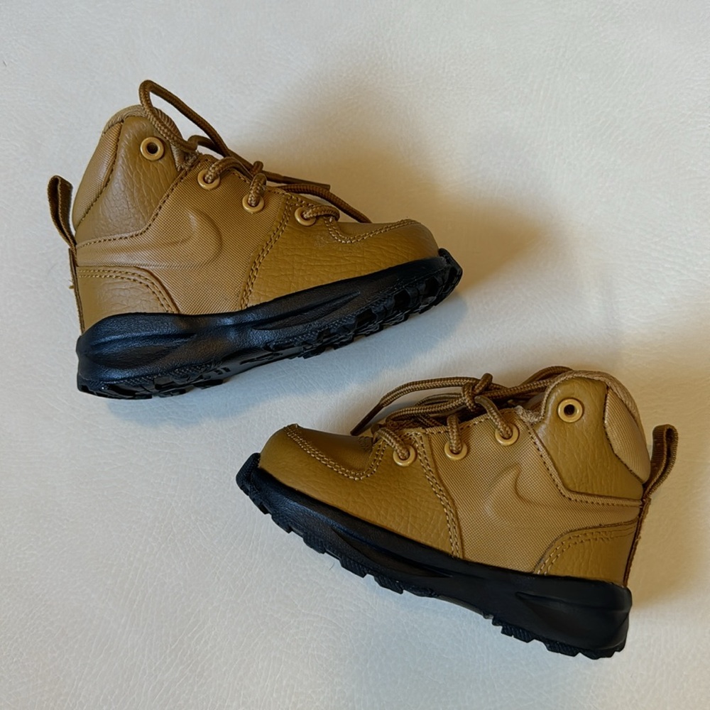 Nike Baby Manoa Boots - Picture 2 of 5